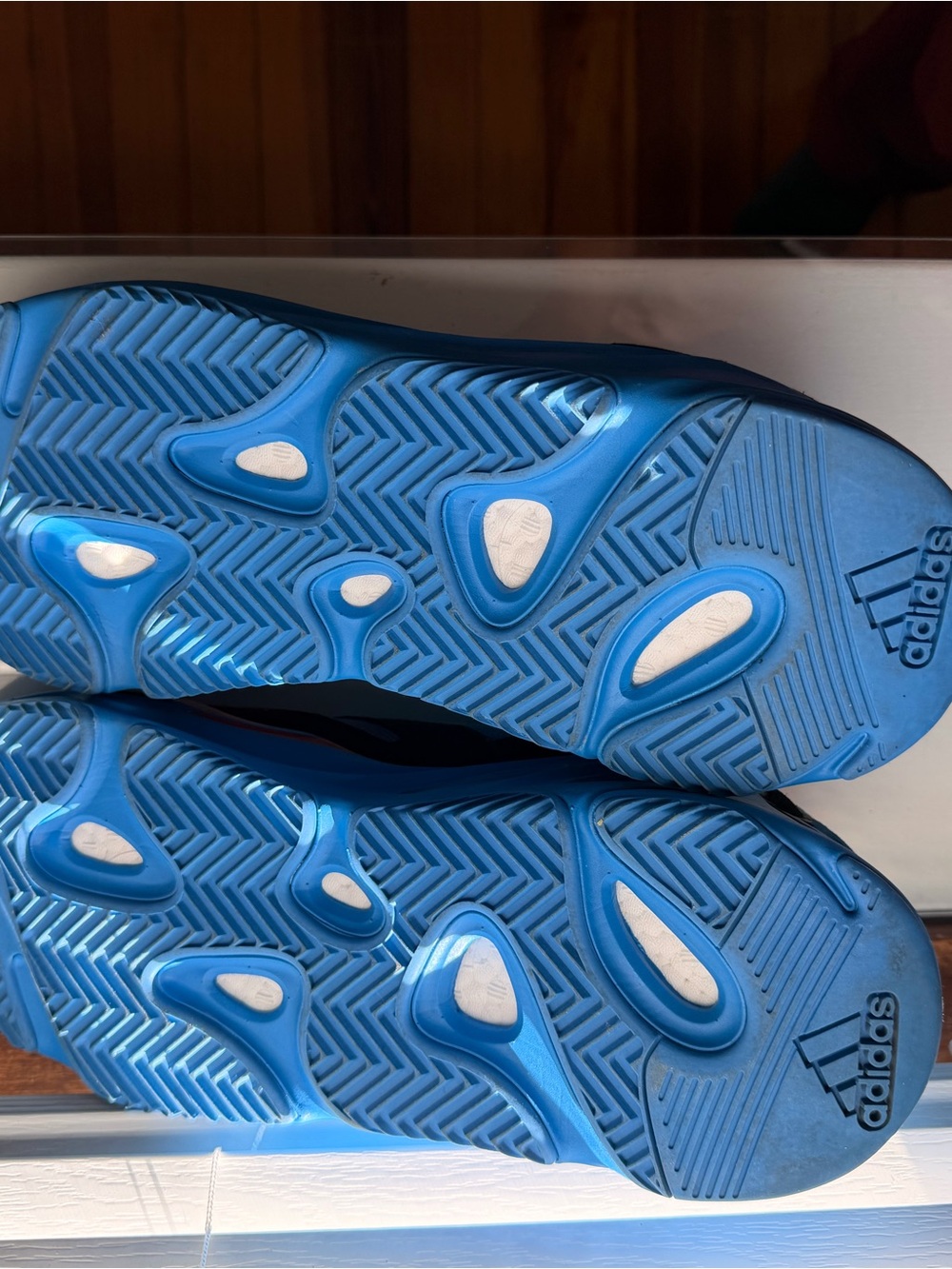 Yeezy Boost 700 "Hi-Res Blue - Picture 5 of 6